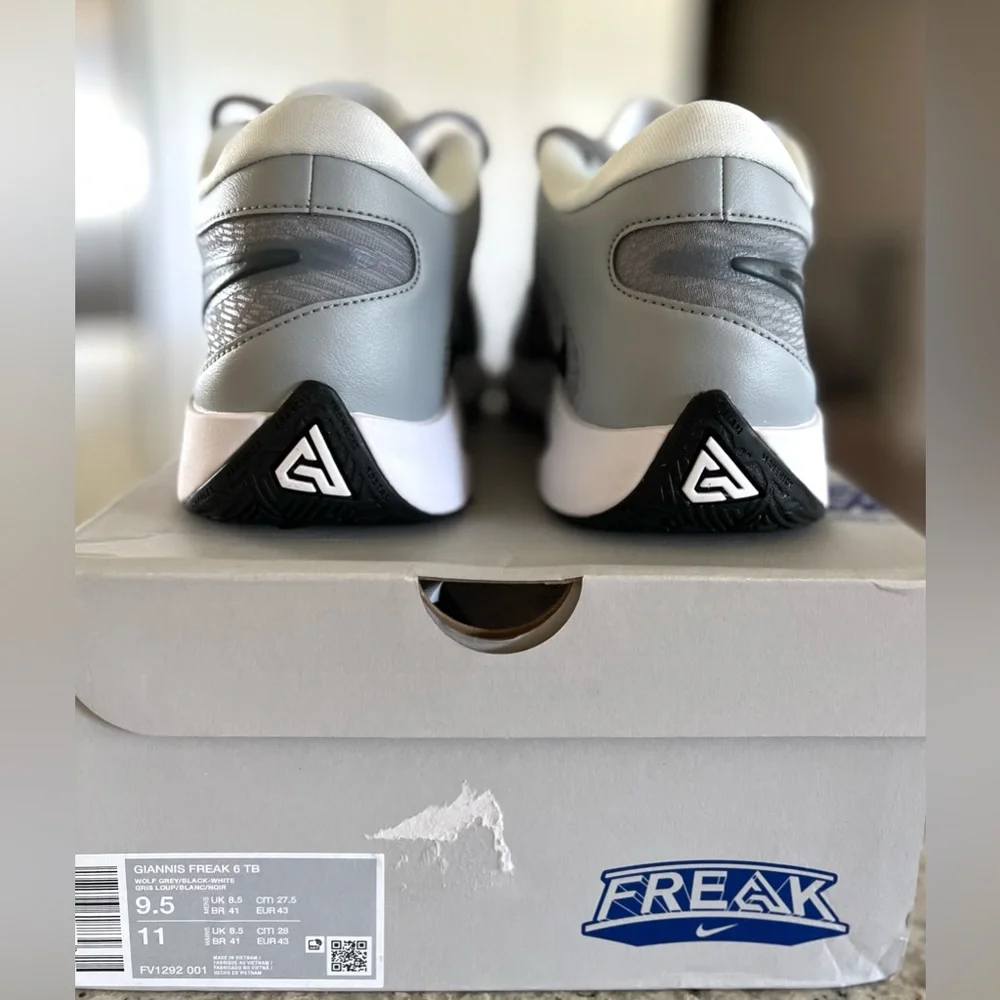 Nike GIANNIS FREAK 6 TB Men's Sneakers NEW in BOX